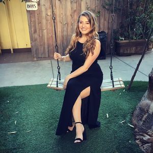 Meet your Posher, Chloe